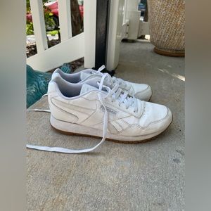 Used white Reebok tennis shoes
